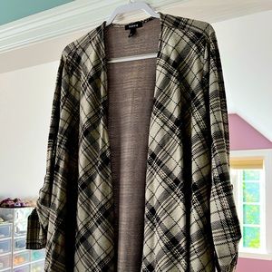 Torrid size 2 (14/16) plaid cover